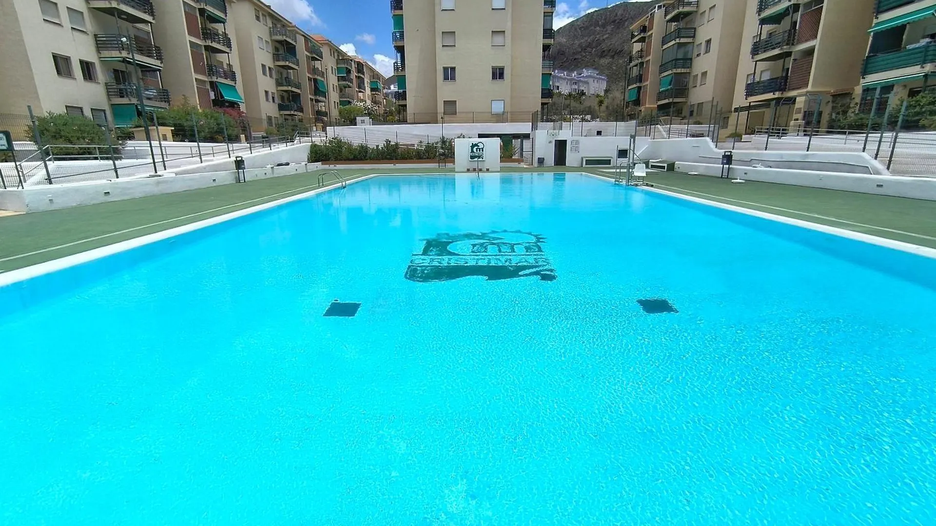 Sun Apartment - 3 Bedrooms, Priv Parking, Pool, Ac, Tv Channels, Fibre Net Los Cristianos
